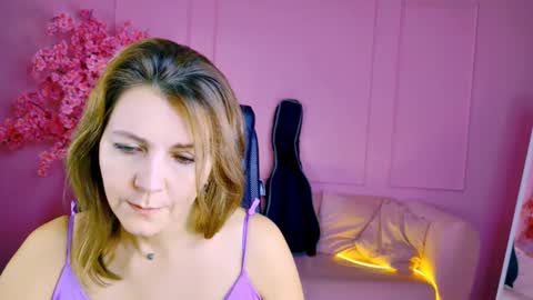 Snapshot of nicolehits chatting on 11-04-25, 09:19 nicolehits online show from 11-04-25, 09:19