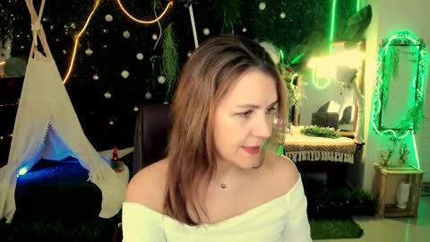 nicolehits online show from 03-29-26, 01:22