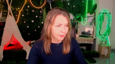 nicolehits online show from 04-06-26, 01:12