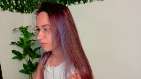 nicoleirisxxx online show from 04-04-26, 05:16