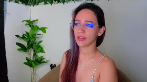 nicoleirisxxx online show from 04-09-26, 06:19