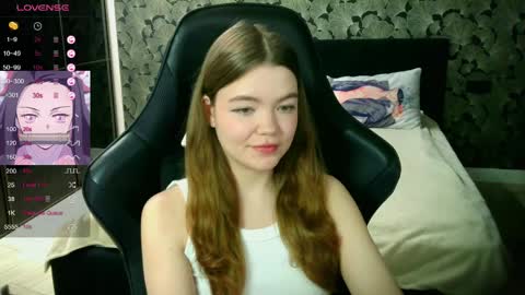 NicoleMeew online show from 04-04-26, 06:27