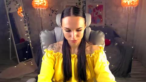 Snapshot of nicolemerz chatting on 06-04-26, 04:35 Nicole online show from 06-04-26, 04:35