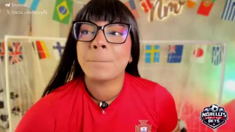 Snapshot of nicolemorelli2 chatting on 06-17-26, 02:18 Andrea give it a thumbs up please its important online show from 06-17-26, 02:18