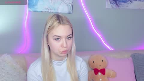 NicoleStunning online show from 05-05-26, 08:55