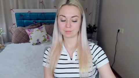 NicoleStunning online show from 05-08-26, 08:52