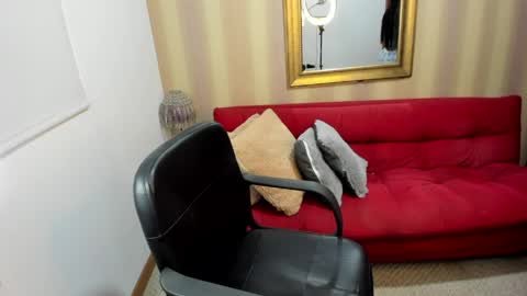 Nicolettcolin  online show from 04-11-26, 06:23