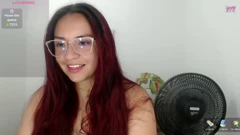 Snapshot of nicoll_crazzy chatting on 05-12-26, 01:41 nicoll online show from 05-12-26, 01:41