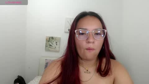 Snapshot of nicoll_crazzy chatting on 05-13-26, 01:30 nicoll online show from 05-13-26, 01:30