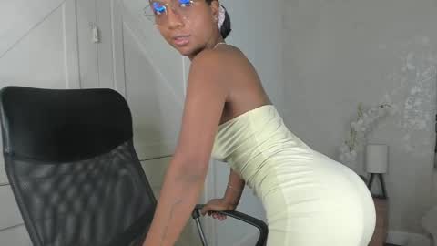 Nicol  online show from 05-23-26, 03:56