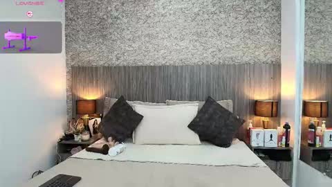 Nicolle Alvarez online show from 03-25-26, 11:27