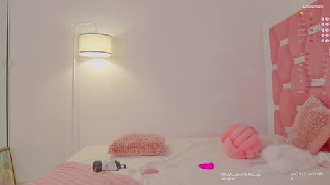  NEW instagram nicollemitchelle online show from 02-08-25, 01:33