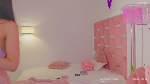  NEW instagram nicollemitchelle online show from 02-20-25, 04:46