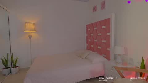  NEW instagram nicollemitchelle online show from 09-23-25, 10:40