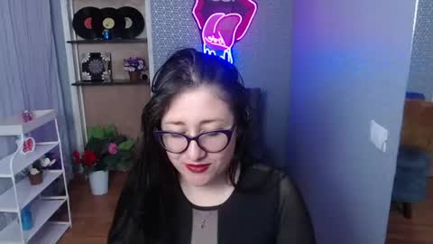 Snapshot of nicolle_silva chatting on 07-28-26, 11:39 Nicolle online show from 07-28-26, 11:39