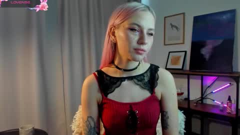 Kim online show from 02-08-26, 07:56