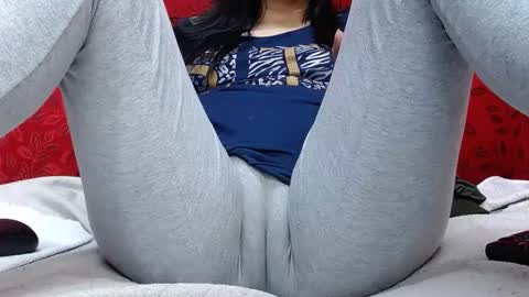 NICOLLE online show from 10-07-25, 10:18