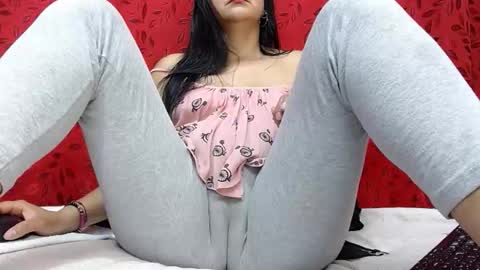 Snapshot of nicolleowens chatting on 04-22-26, 10:11 NICOLLE online show from 04-22-26, 10:11