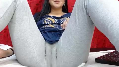 Snapshot of nicolleowens chatting on 04-27-26, 11:47 NICOLLE online show from 04-27-26, 11:47