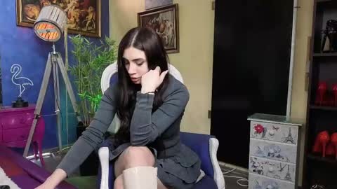 Nicolle online show from 03-10-25, 07:10