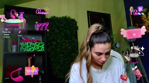 Snapshot of nicollepalmer chatting on 07-01-26, 08:16 Nicolle online show from 07-01-26, 08:16