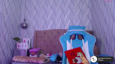 Nicolle Miley online show from 03-11-25, 08:52