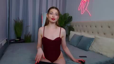 NicolRos online show from 05-19-26, 03:07