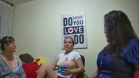 Snapshot of nicoltatiana_ chatting on 09-23-25, 12:02 nicoltatiana_ online show from 09-23-25, 12:02