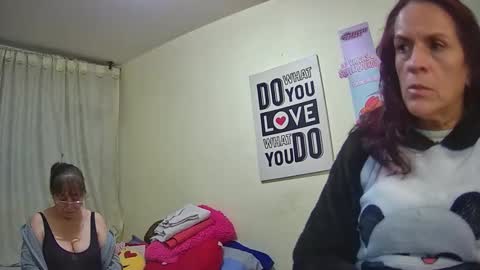 Snapshot of nicoltatiana_ chatting on 11-14-25, 10:29 nicoltatiana_ online show from 11-14-25, 10:29