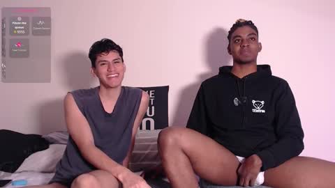 Snapshot of nicoymark1 chatting on 12-05-25, 06:44 Nico y Mark online show from 12-05-25, 06:44