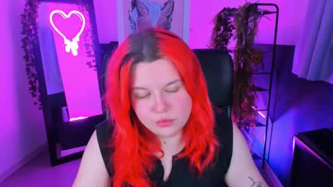 Snapshot of nielletablossom chatting on 02-01-25, 05:49 Nellie online show from 02-01-25, 05:49