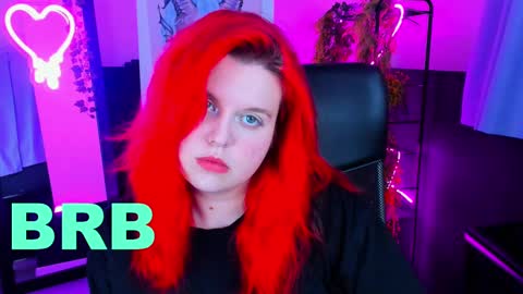 Snapshot of nielletablossom chatting on 02-02-25, 08:13 Nellie online show from 02-02-25, 08:13