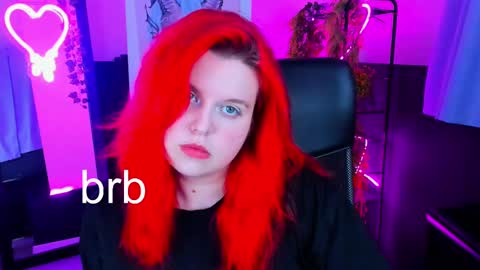 Snapshot of nielletablossom chatting on 02-09-25, 11:47 Nellie online show from 02-09-25, 11:47