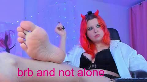 Snapshot of nielletablossom chatting on 02-14-25, 08:15 Nellie online show from 02-14-25, 08:15