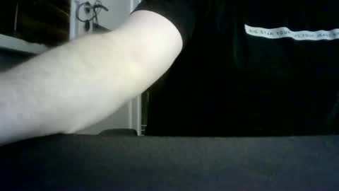 Snapshot of niewidoczny26 chatting on 03-29-26, 03:39 Niewidoczny online show from 03-29-26, 03:39