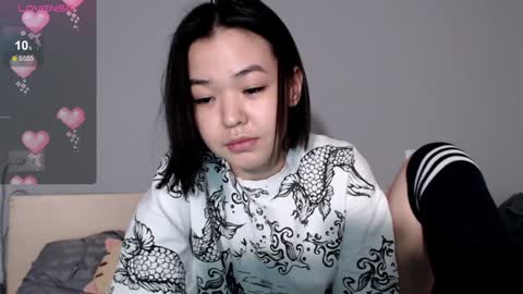 Niia online show from 01-27-25, 05:04