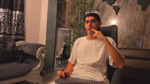 Snapshot of niick_carter chatting on 11-01-25, 11:29 Nick online show from 11-01-25, 11:29