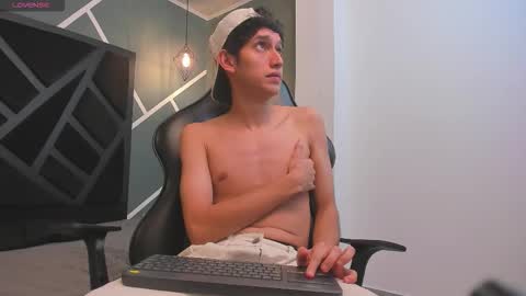 Snapshot of niick_carter chatting on 11-22-25, 11:15 Nick online show from 11-22-25, 11:15