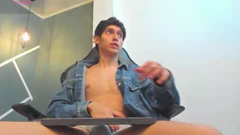 Snapshot of niick_carter chatting on 11-25-25, 10:54 Nick online show from 11-25-25, 10:54