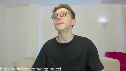 Snapshot of niico_18 chatting on 01-13-25, 02:18 Nicolas Mucci online show from 01-13-25, 02:18