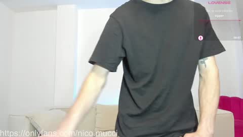 Snapshot of niico_18 chatting on 01-13-25, 05:23 Nicolas Mucci online show from 01-13-25, 05:23