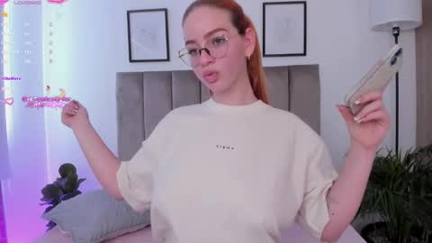 Snapshot of niicoleta2 chatting on 11-23-25, 08:52 Niicoleta online show from 11-23-25, 08:52