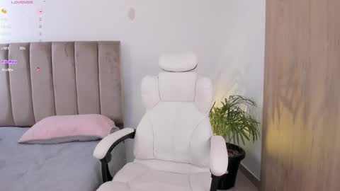 Niicoleta  online show from 02-07-26, 08:01