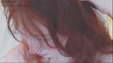 Snapshot of niilaa chatting on 02-07-25, 08:20 of Nylasweet online show from 02-07-25, 08:20