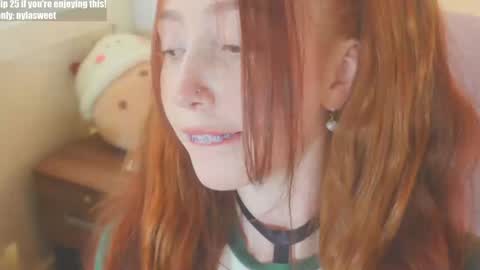 Snapshot of niilaa chatting on 09-25-25, 05:27 of Nylasweet online show from 09-25-25, 05:27