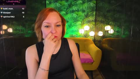 Snapshot of nika_gentle chatting on 01-08-25, 08:27 Nika online show from 01-08-25, 08:27