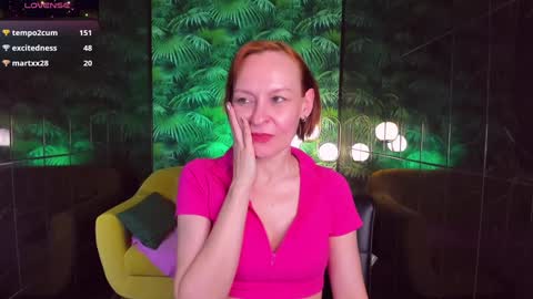 Snapshot of nika_gentle chatting on 01-10-25, 12:36 Nika online show from 01-10-25, 12:36