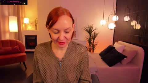 Snapshot of nika_gentle chatting on 02-21-25, 12:17 Nika online show from 02-21-25, 12:17