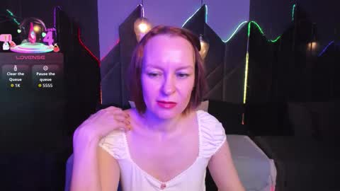 Snapshot of nika_gentle chatting on 11-29-25, 06:16 Nika online show from 11-29-25, 06:16