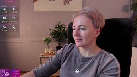 Snapshot of nika_smit chatting on 12-14-24, 08:23 Nika online show from 12-14-24, 08:23